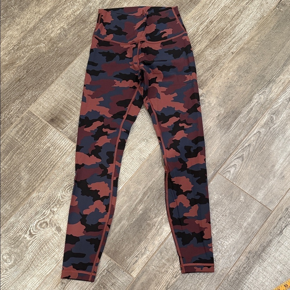 Lululemon Camo Print Leggings size 6